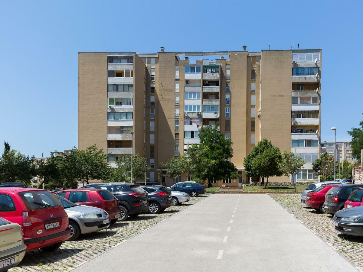Apartment Lory'S Place Pula Exterior foto